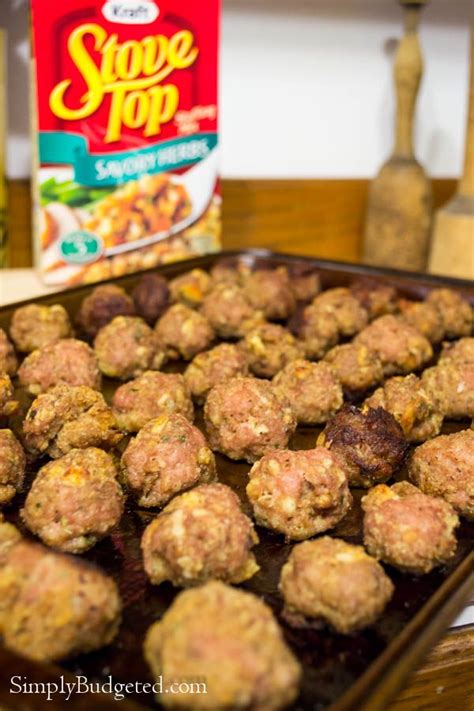 Cheesy Stuffed Turkey Meatballs with Cauliflower Rice — Eatwell101